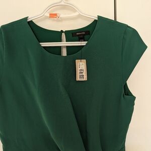 Beautiful green dress with tags